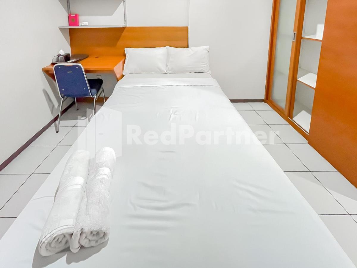 Hotel Sang Surya Syariah Near Rs Hasan Sadikin Mitra Reddoorz Bandung